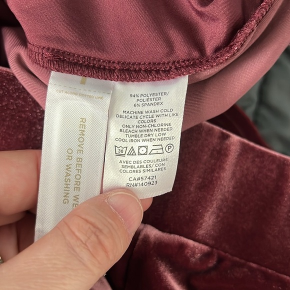 Loft Velvet Pull On Pant Slim Pant Size 6 - Picture 4 of 9